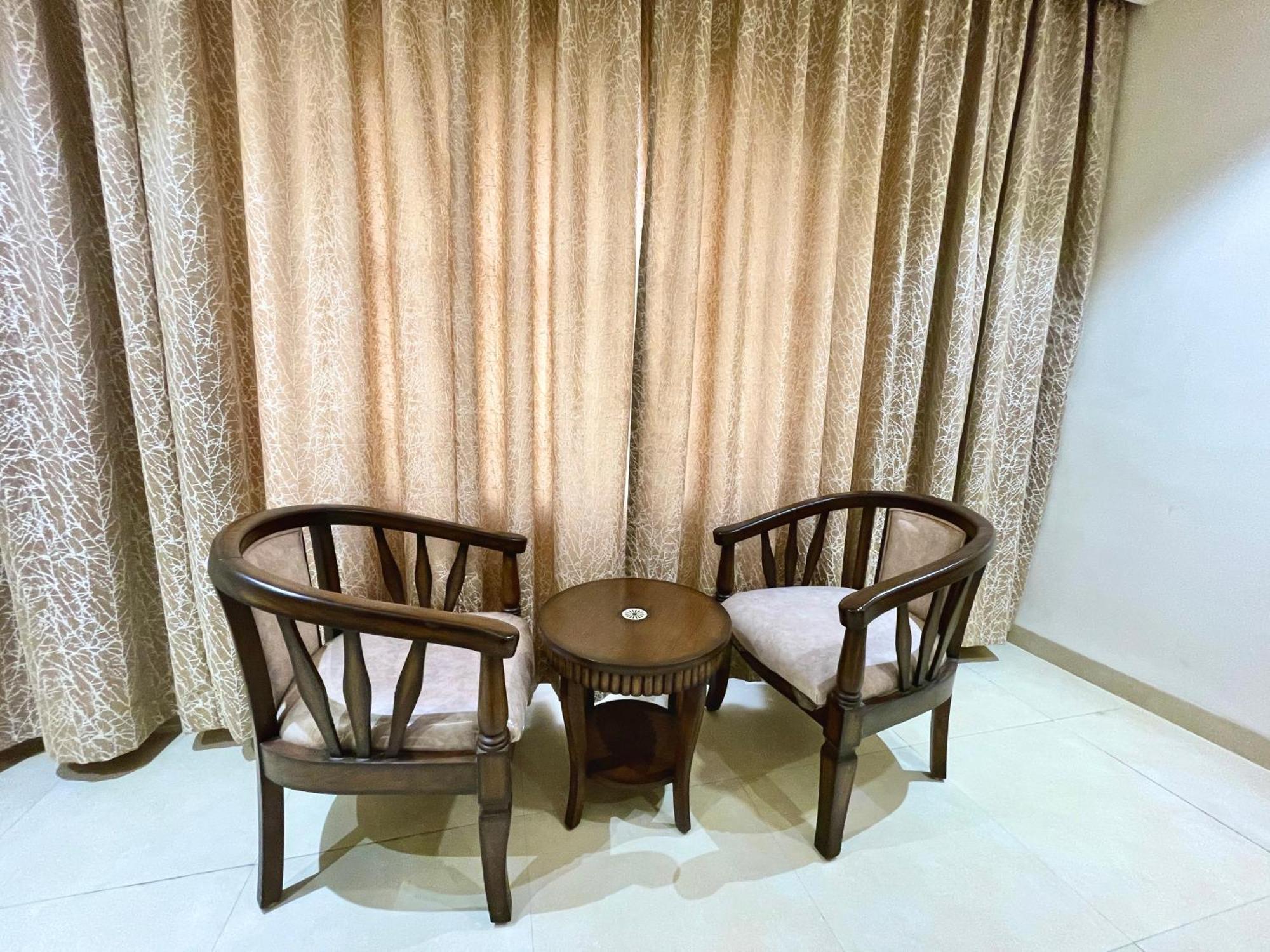 Swimming Pool Near Sea Rb, Puri, Fully Air Conditioned And Breakfast, Wifi & Restaurant And Parking - The Luxuary In 4*