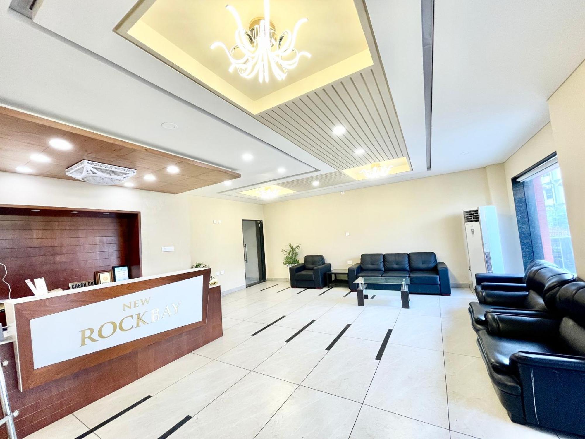 Hotel Swimming Pool Near Sea Rb, Puri, Fully Air Conditioned And Breakfast, Wifi & Restaurant And Parking - The Luxuary In